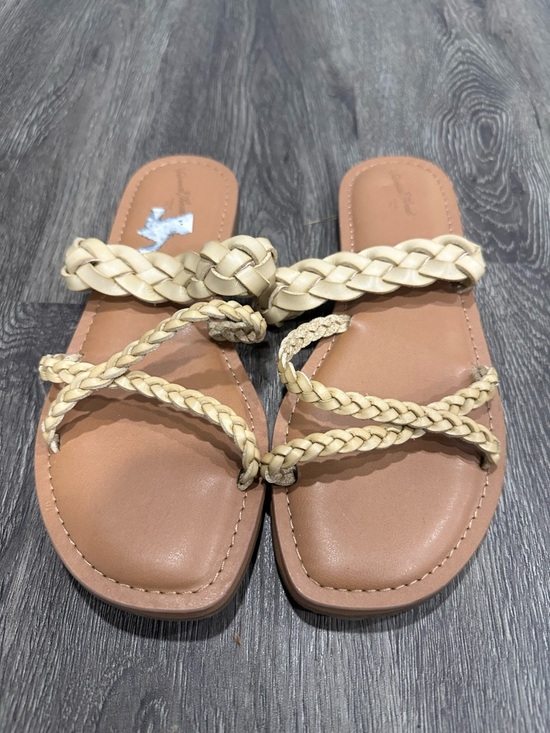 Universal Thread Shoes - Universal Thread Beige Braided Sandals Size 7.5